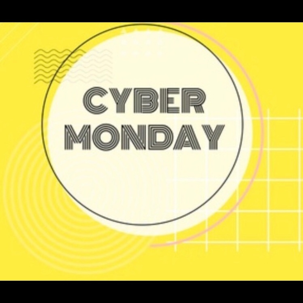CYBER MONDAY SALE!! **Make Offers** 🏷 🎄🎁